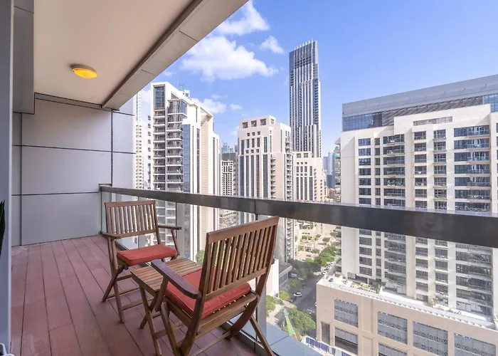 Modern 1-Bedroom With Stunning View Of A City Skyline In Downtown