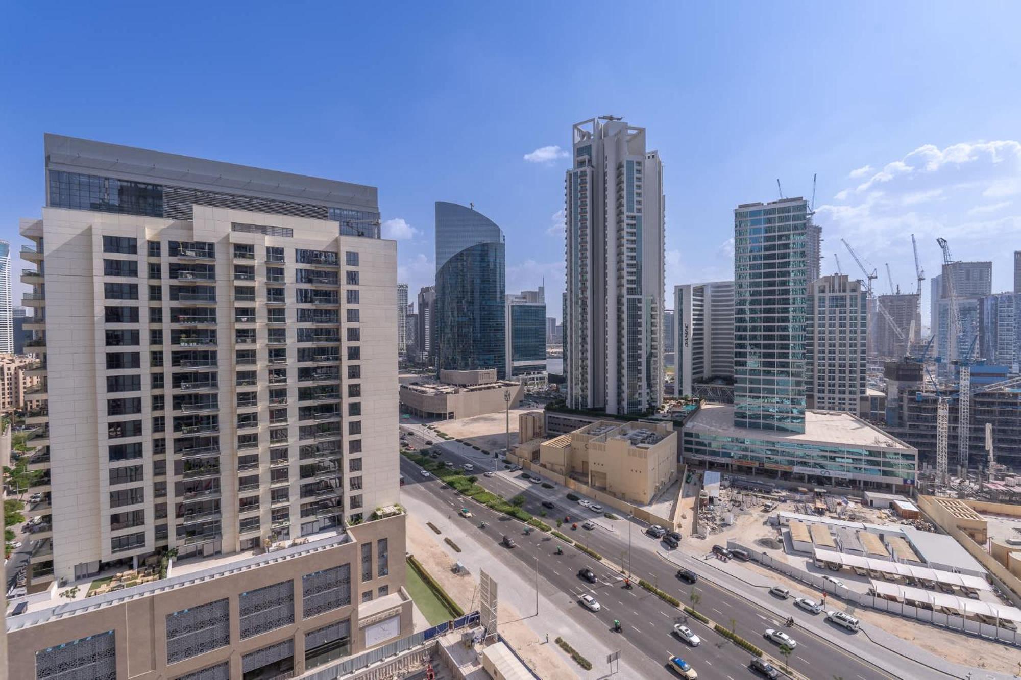 Modern 1-bedroom With Stunning View Of A City Skyline In Downtown Apartment *
