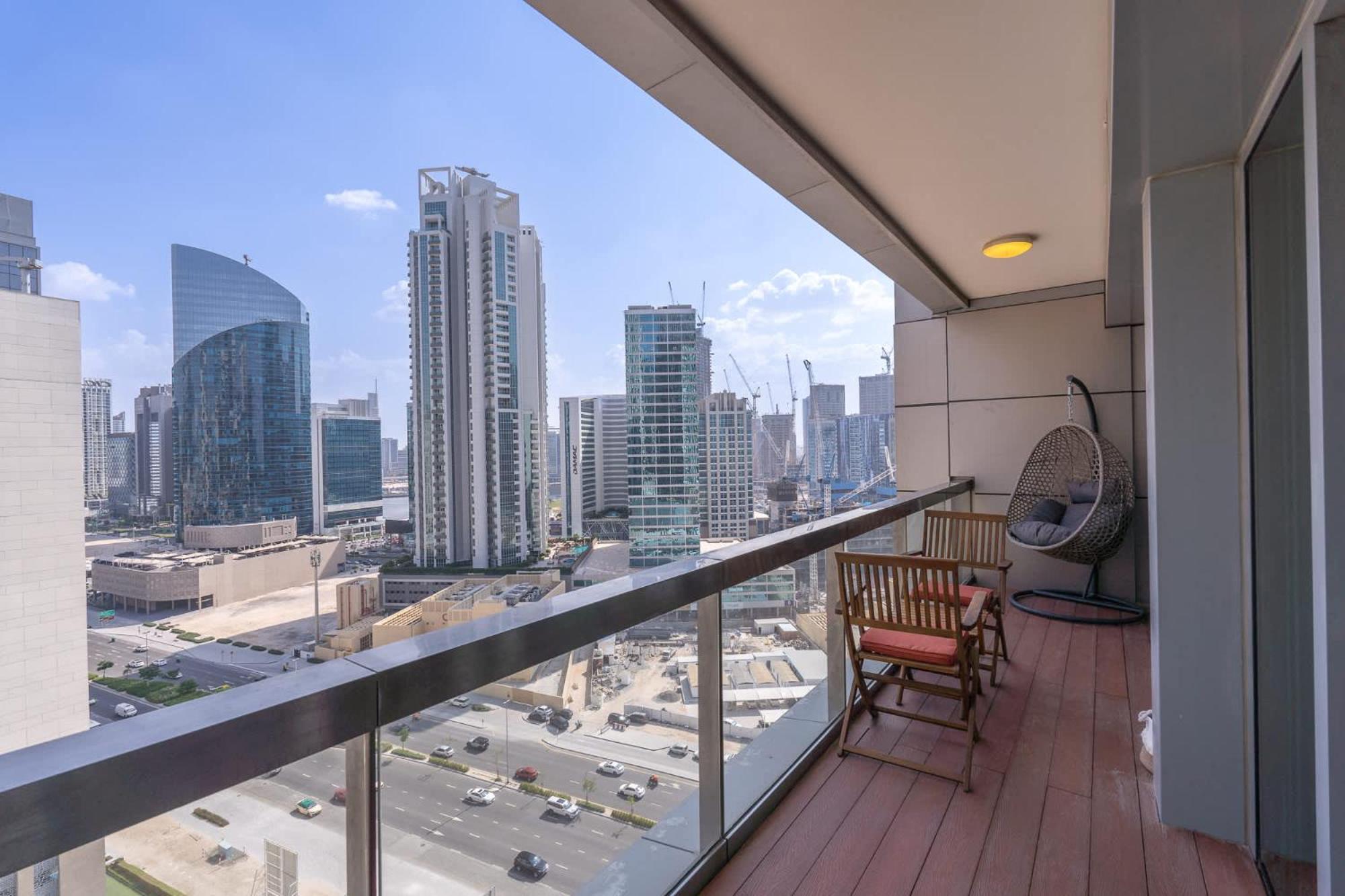 Modern 1-bedroom With Stunning View Of A City Skyline In Downtown Apartment