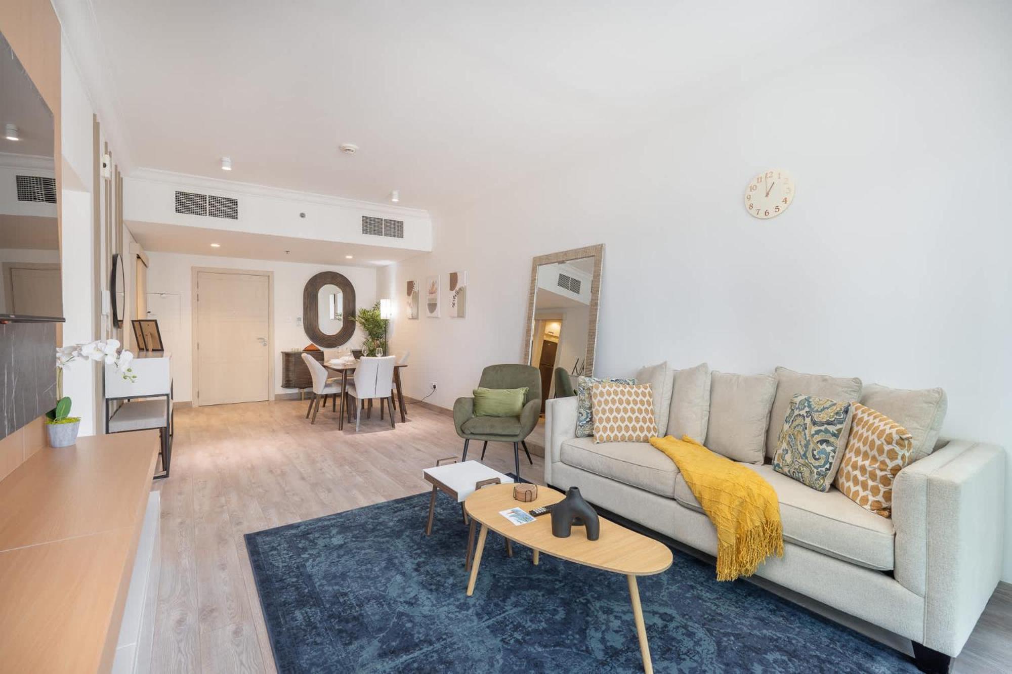 Apartment Modern 1-bedroom With Stunning View Of A City Skyline In Downtown Dubai