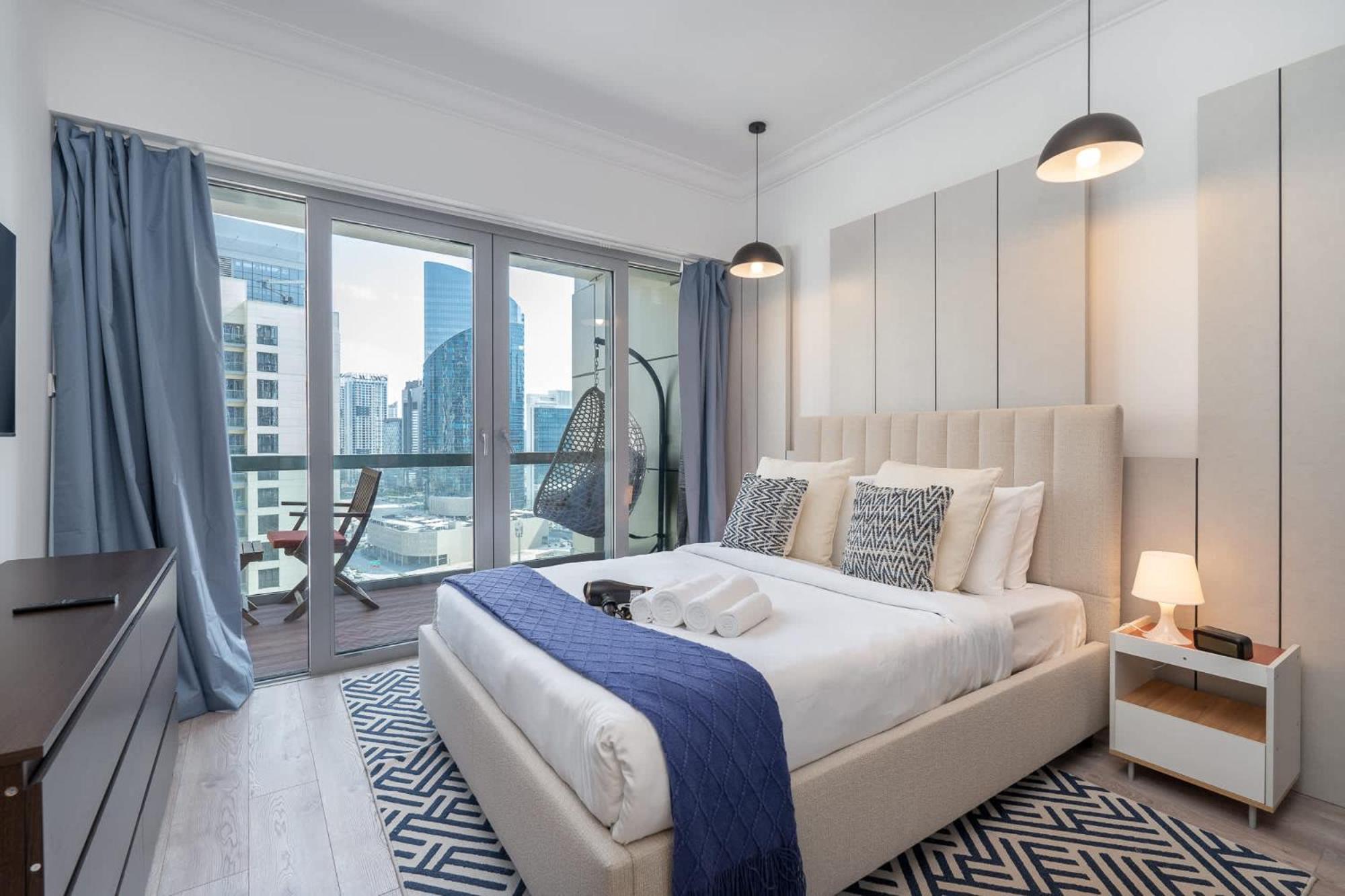 Modern 1-bedroom With Stunning View Of A City Skyline In Downtown Dubai